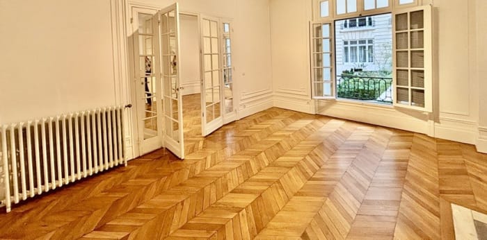 Image 6 sur 8 - Appartement  ·  Location · Paris (75017) · 5 pièces · 156m²