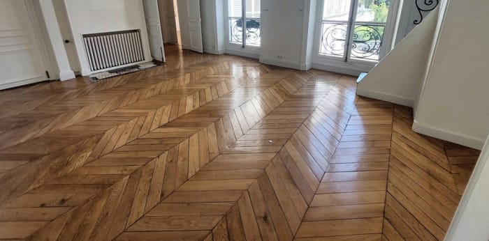 Image 3 sur 9 - Appartement  ·  Location · Paris (75007) · 7 pièces · 256m²
