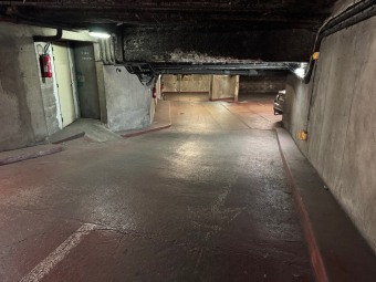 Image 2 - Parking/box · Paris (75009) · 11m²