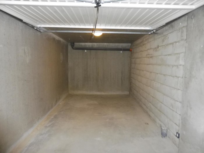 Image 1 sur 5 - Parking  ·  Location · Lyon (69006) · 12m²