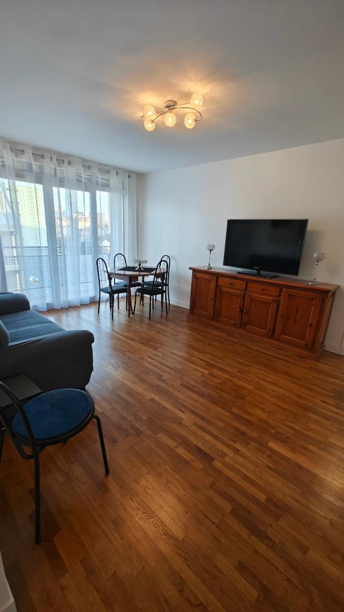 Image 1 sur 9 - Appartement  ·  Location · Ivry Sur Seine (94200) · 3 pièces · 57m²