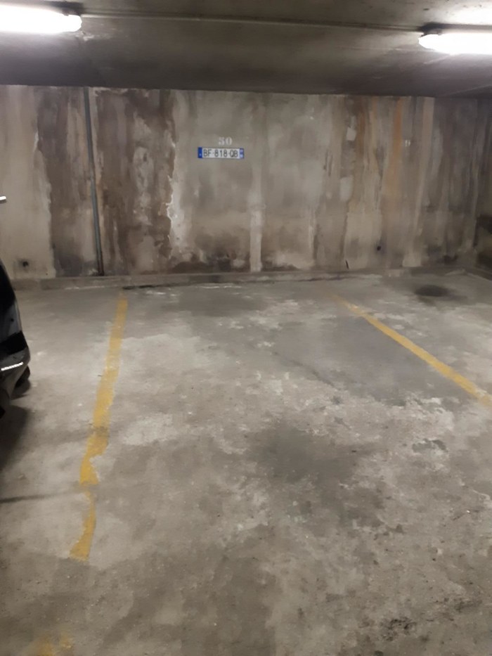 Image 2 sur 2 - Parking  ·  Location · Paris (75016)