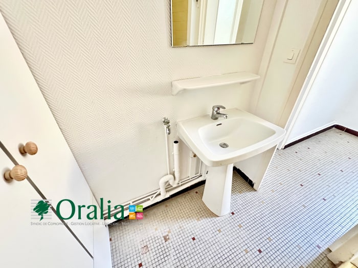 Image 10 sur 11 - Appartement  ·  Location · Bordeaux (33000) · 1 pièce · 20m²