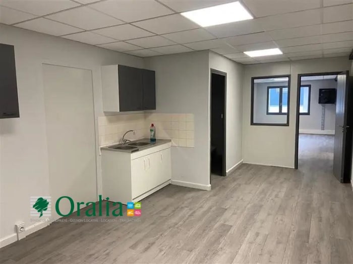 Image 3 sur 5 - Local commercial  ·  Location · Saint Symphorien D'ozon (69360)