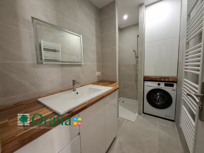 Image 14 sur 14 - Appartement  ·  Location · Marseille (13006) · 3 pièces · 56m²