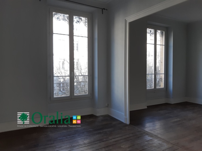 Image 5 sur 9 - Appartement  ·  Location · Grenoble (38000) · 3 pièces · 106m²