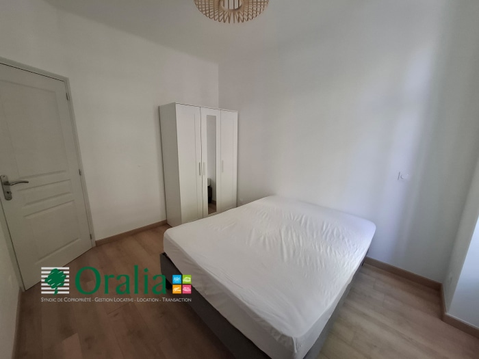 Image 11 sur 14 - Appartement  ·  Location · Marseille (13006) · 3 pièces · 56m²