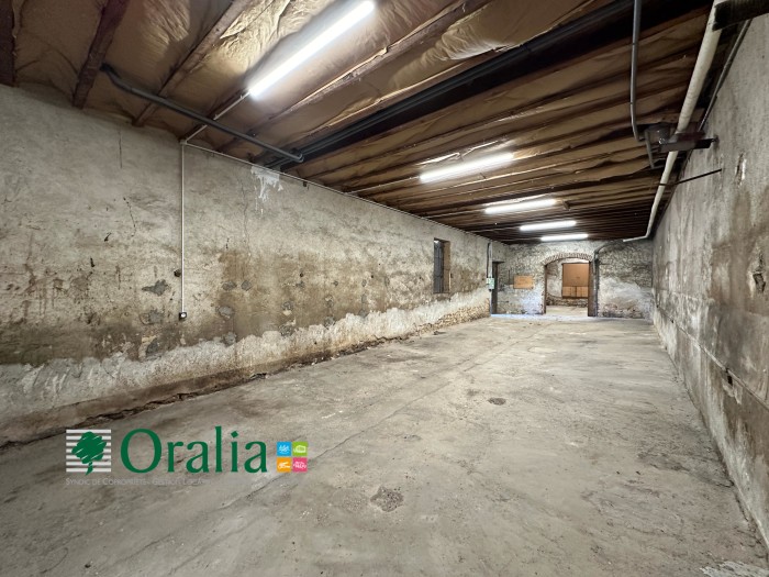Image 1 sur 9 - Local commercial  ·  Location · Gleize (69400) · 100m²