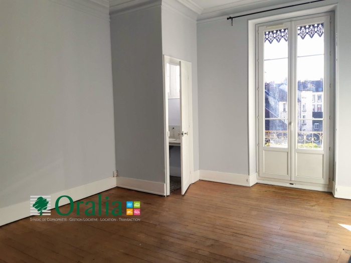 Image 4 sur 9 - Appartement  ·  Location · Grenoble (38000) · 3 pièces · 106m²