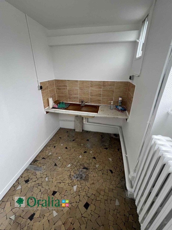 Image 6 sur 13 - Local commercial  ·  Location · Paris (75019) · 102m²