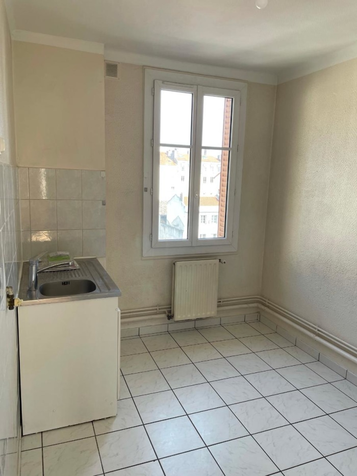 Image 6 sur 8 - Appartement  ·  Location · Lyon (69007) · 4 pièces · 74m²