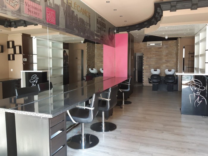 Image 3 sur 8 - Local commercial  ·  Location · Grenoble (38000)