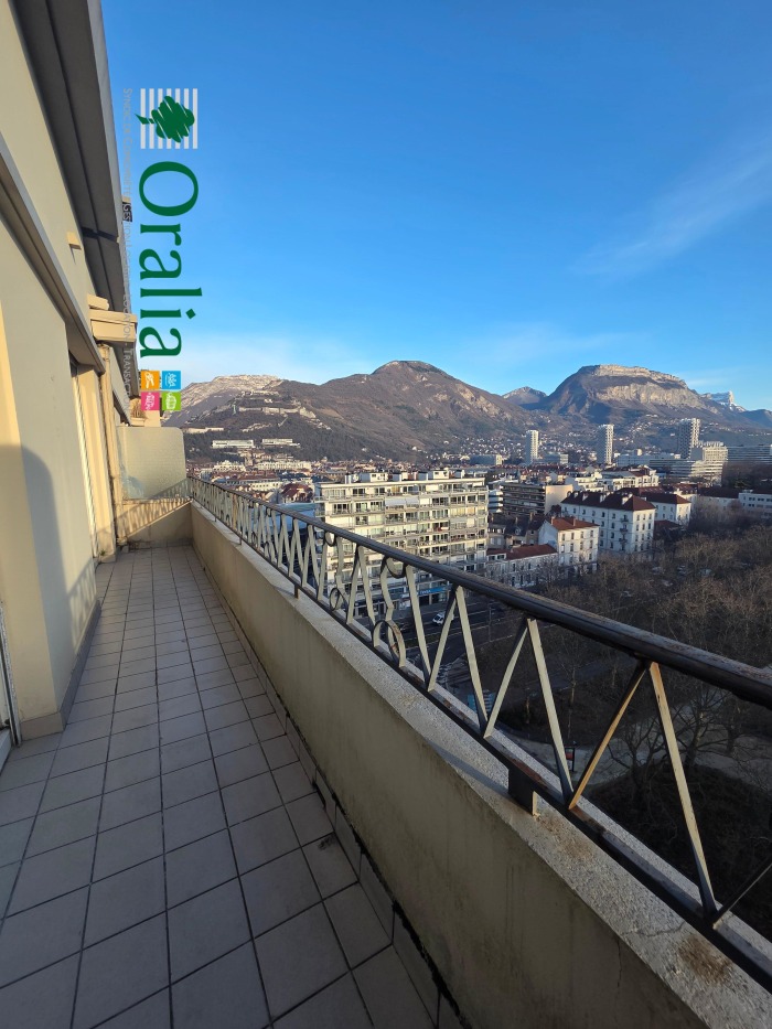 Image 8 sur 15 - Appartement  ·  Location · Grenoble (38000) · 3 pièces · 94m²