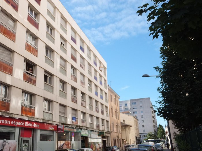 Image 1 sur 3 - Parking  ·  Location · Villeurbanne (69100) · 11m²