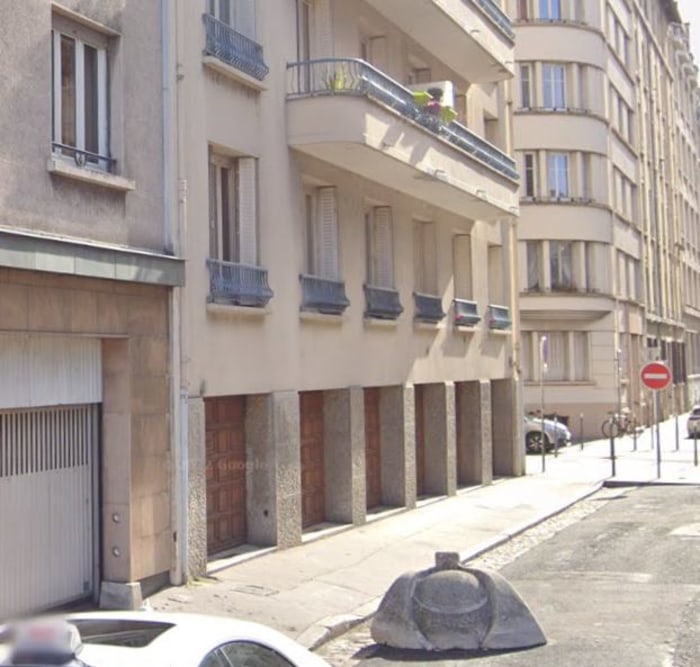 Image 2 sur 2 - Parking  ·  Location · Lyon (69006)