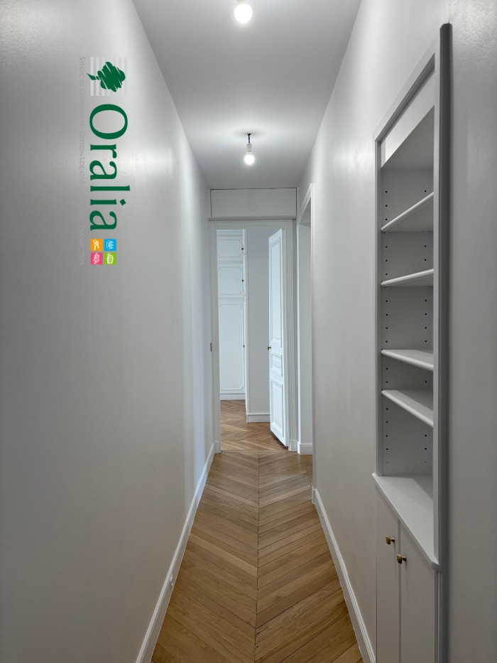 Image 25 sur 27 - Appartement  ·  Location · Paris (75007) · 6 pièces · 180m²
