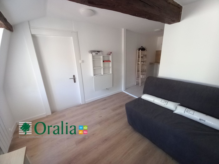 Image 2 sur 7 - Appartement  ·  Location · Dijon (21000) · 1 pièce · 16m²