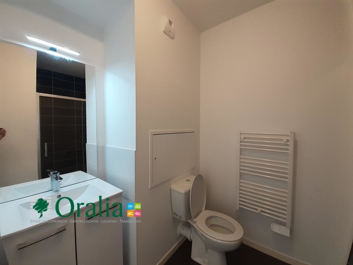 Image 6 sur 8 - Appartement  ·  Location · Dijon (21000) · 1 pièce · 23m²