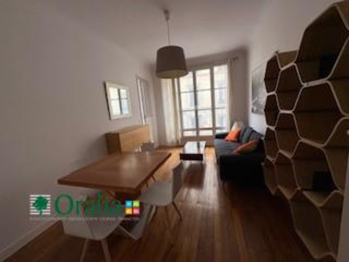 Image 3 sur 7 - Appartement  ·  Location · Paris (75008) · 2 pièces · 39m²