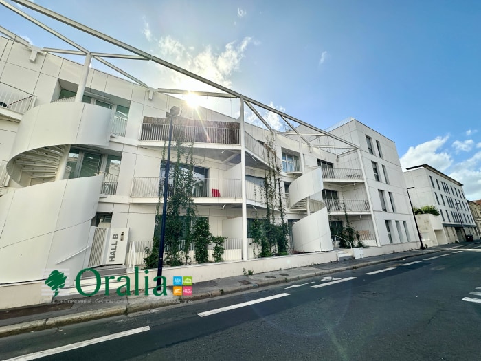 Image 9 sur 14 - Parking  ·  Location · Bordeaux (33000)