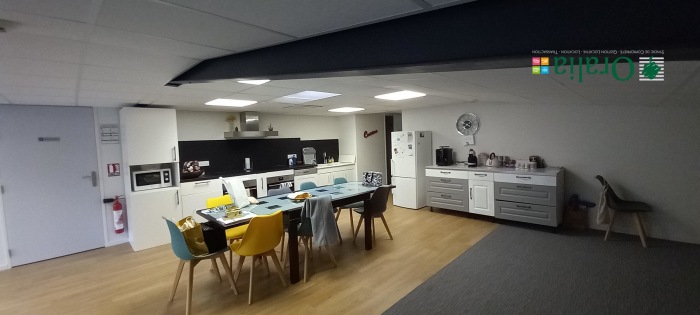 Image 3 sur 4 - Local commercial  ·  Location · Theize (69620)