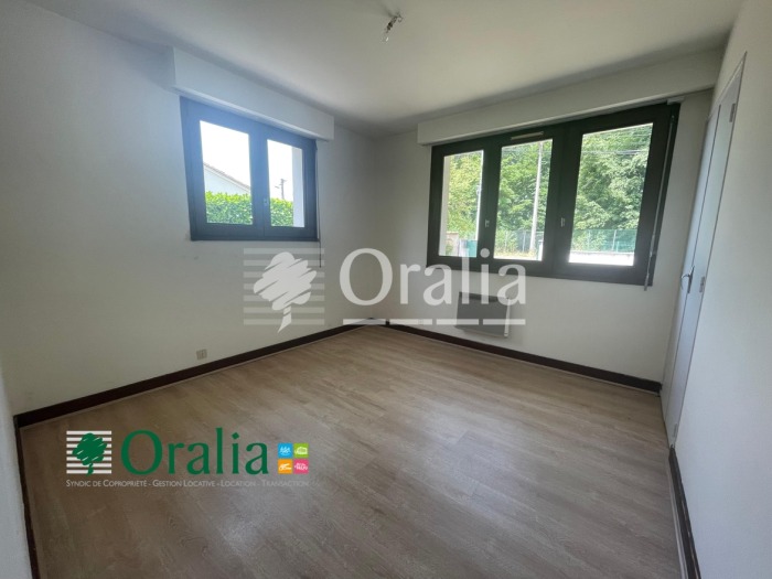 Image 6 sur 9 - Maison/villa  ·  Location · Bruges (33520) · 5 pièces · 133m²