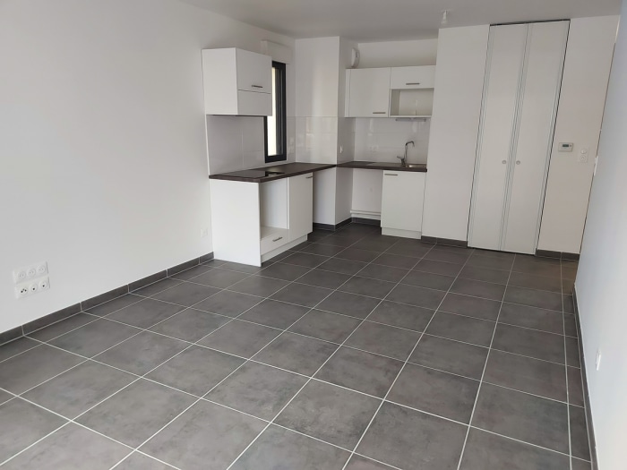 Image 2 sur 6 - Appartement  ·  Location · Pessac (33600) · 2 pièces · 48m²