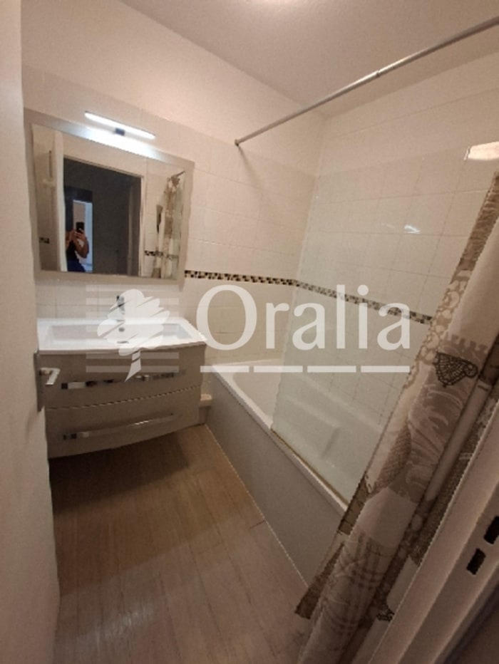 Image 8 sur 11 - Appartement  ·  Location · Montpellier (34080) · 4 pièces · 77m²