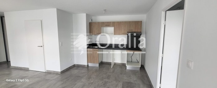 Image 2 sur 10 - Appartement  ·  Location · Nimes (30000) · 3 pièces · 64m²