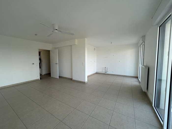Image 1 sur 13 - Appartement  ·  Vente · Bordeaux (33800) · 5 pièces · 96m²