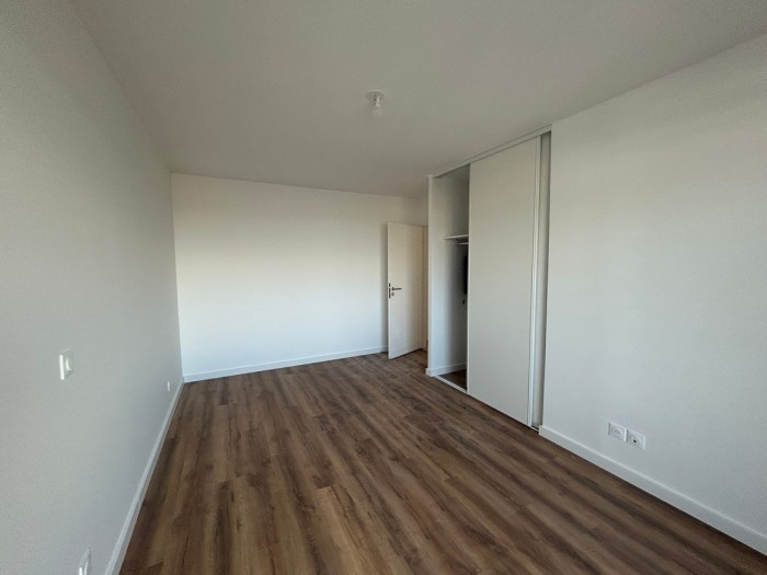 Image 4 sur 5 - Appartement  ·  Vente · Bordeaux (33800) · 5 pièces · 98m²