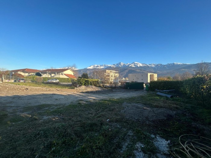 Image 1 sur 6 - Terrain  ·  Vente · Montbonnot St Martin (38330)