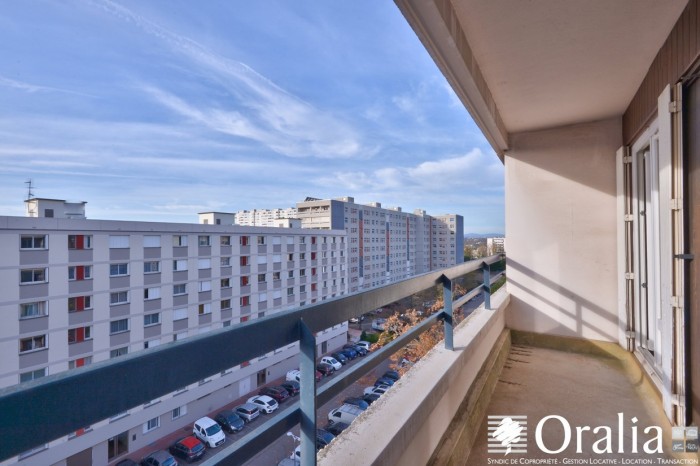 Image 16 sur 19 - Appartement  ·  Vente · Caluire Et Cuire (69300) · 6 pièces · 105m²