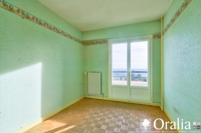 Image 11 sur 19 - Appartement  ·  Vente · Caluire Et Cuire (69300) · 6 pièces · 105m²