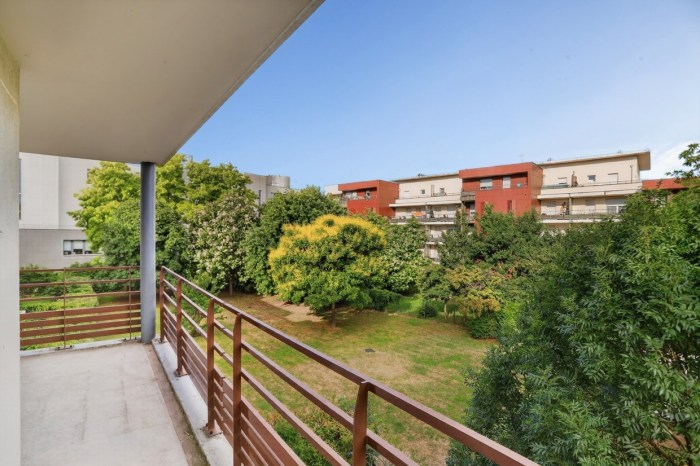 Image 2 sur 16 - Appartement  ·  Vente · Vaulx En Velin (69120) · 2 pièces · 47m²