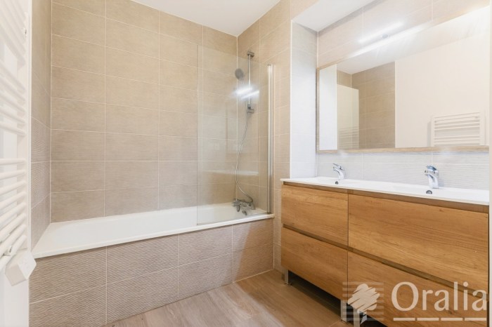 Image 11 sur 15 - Appartement  ·  Vente · Bordeaux (33800) · 4 pièces · 90m²