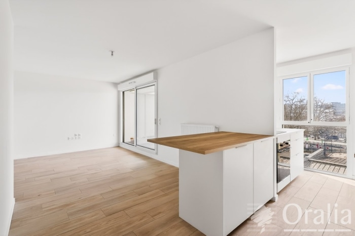 Image 3 sur 15 - Appartement  ·  Vente · Bordeaux (33800) · 4 pièces · 90m²