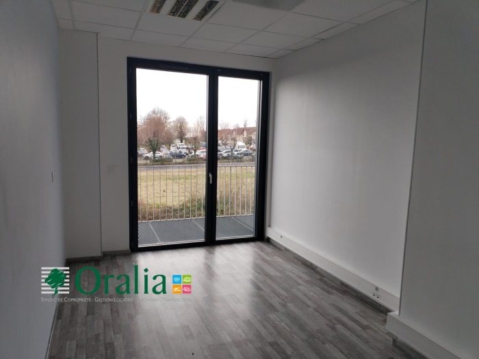 Image 4 sur 4 - Local  ·  Vente · Montanay (69250) · 3 pièces · 80m²