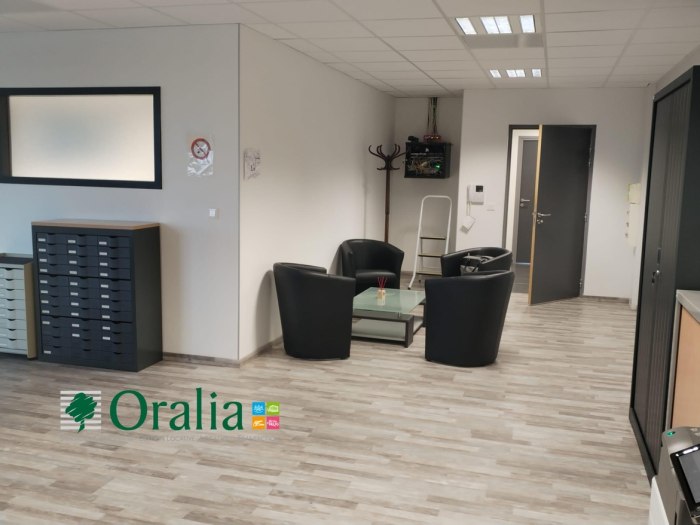 Image 5 sur 6 - Bureaux  ·  Vente · Montanay (69250) · 5 pièces · 131m²
