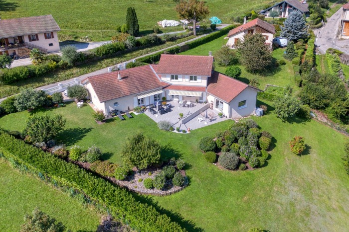Image 11 sur 22 - Maison/villa  ·  Vente · St Martin D Uriage (38410) · 7 pièces · 210m²