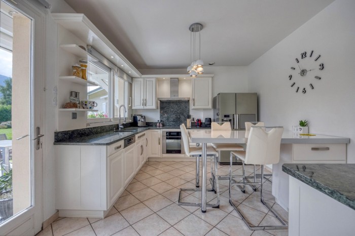 Image 3 sur 22 - Maison/villa  ·  Vente · St Martin D Uriage (38410) · 7 pièces · 210m²