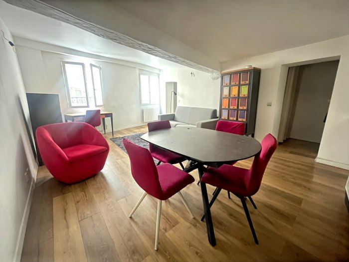 Image 1 sur 4 - Appartement  ·  Vente · Paris (75005) · 2 pièces · 43m²