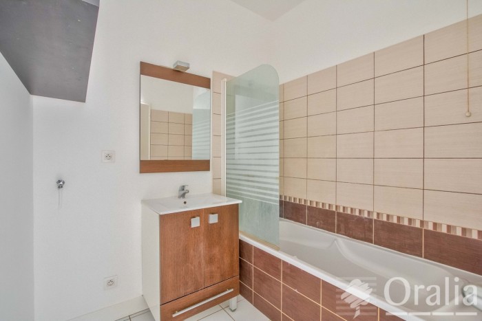 Image 12 sur 17 - Appartement  ·  Vente · Bordeaux (33000) · 3 pièces · 65m²