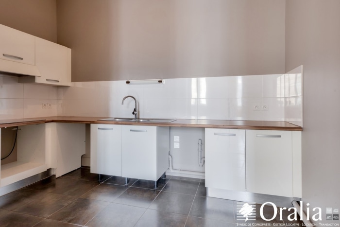 Image 5 sur 12 - Appartement  ·  Vente · Bordeaux (33000) · 3 pièces · 75m²