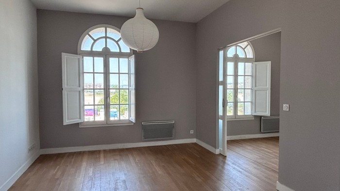 Image 1 sur 9 - Appartement  ·  Vente · Bordeaux (33800) · 3 pièces · 60m²
