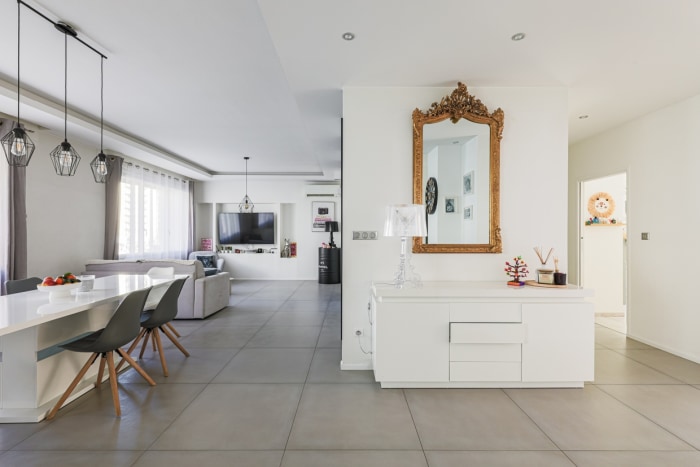 Image 1 sur 11 - Appartement  ·  Vente · Grenoble (38000) · 4 pièces · 106m²