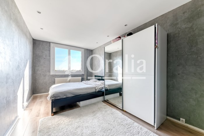 Image 6 sur 11 - Appartement  ·  Vente · Bron (69500) · 3 pièces · 70m²