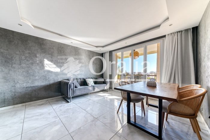 Image 3 sur 11 - Appartement  ·  Vente · Bron (69500) · 3 pièces · 70m²