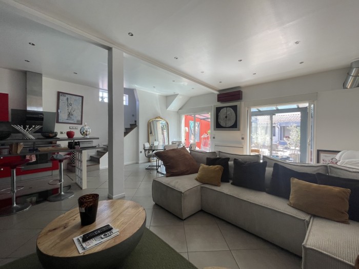 Image 4 sur 7 - Maison/villa  ·  Vente · Le Bouscat (33110) · 8 pièces · 247m²