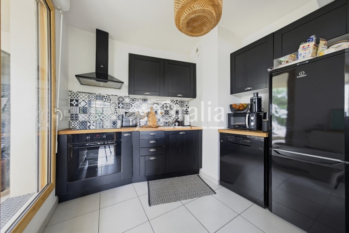 Image 6 sur 10 - Appartement  ·  Vente · Bordeaux (33300) · 3 pièces · 62m²